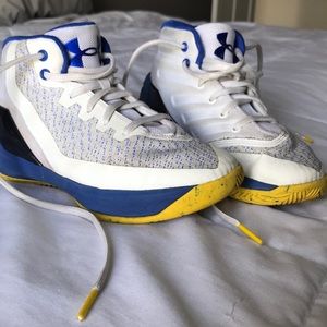Under Armour Youth SC basketball shoes size 13.5